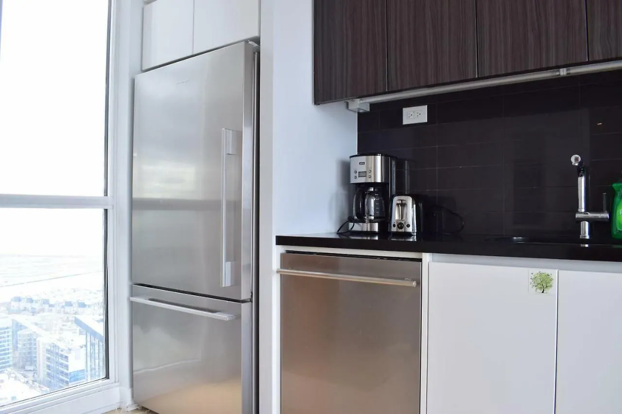 1 Bedroom Apartment With Toronto Skyline Views Canada
