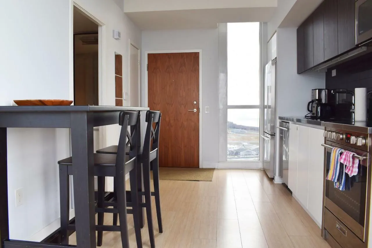 1 Bedroom Apartment With Toronto Skyline Views Canada