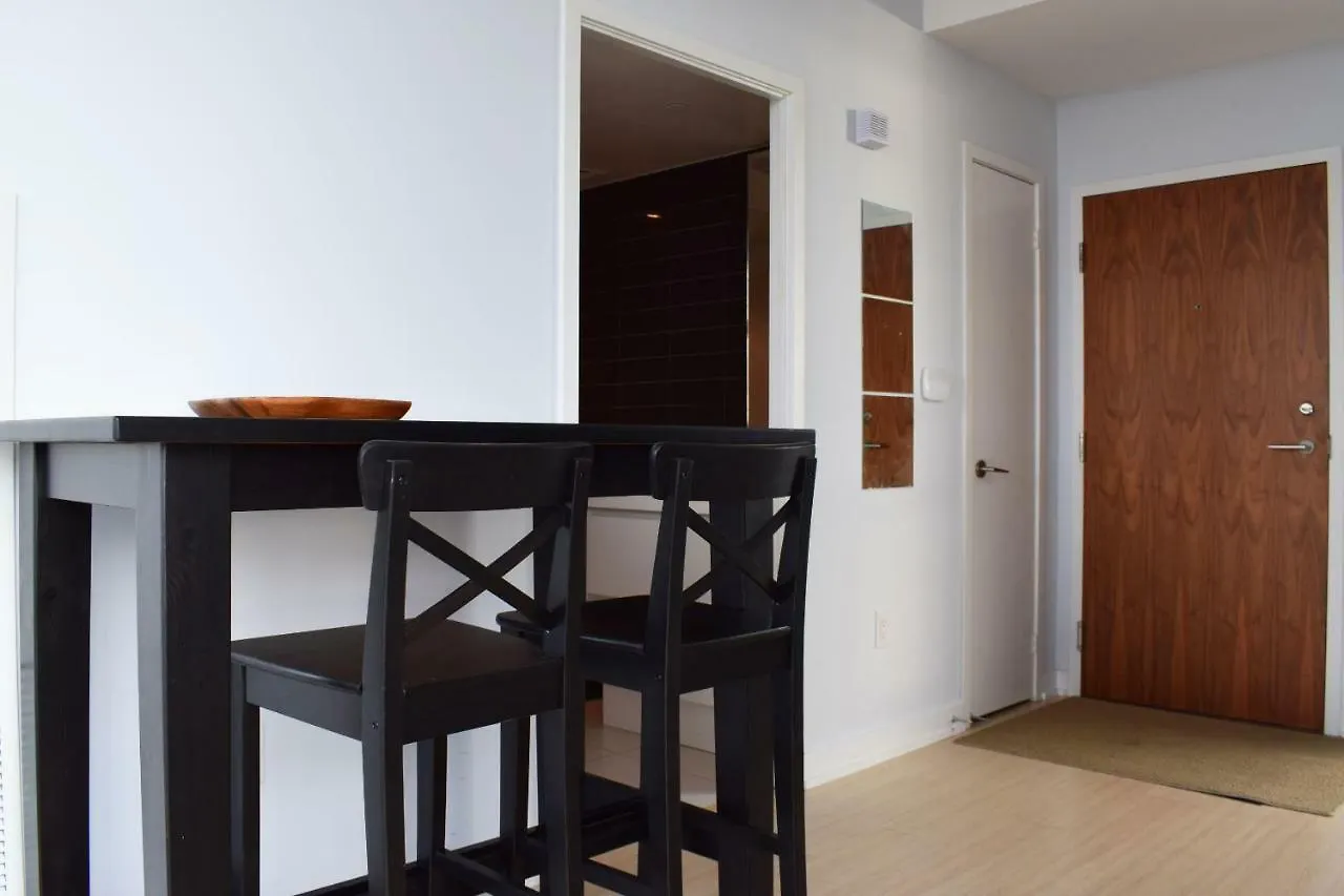 1 Bedroom Apartment With Toronto Skyline Views Canada